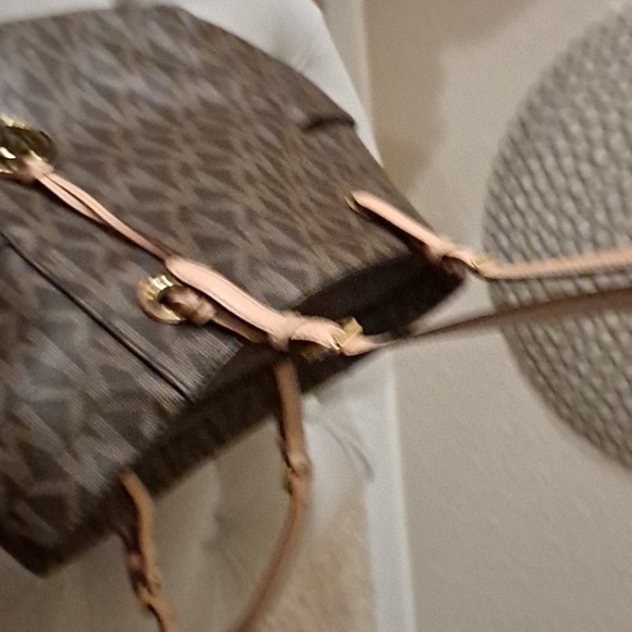 Michael Kors  purse/bag - Picture 3 of 3